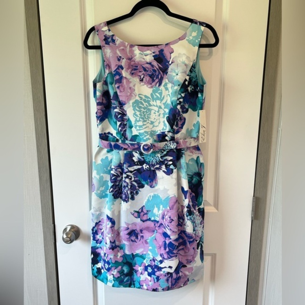 NWT Eliza J Women's Size 8 Floral With Belt Dress MSRP $138